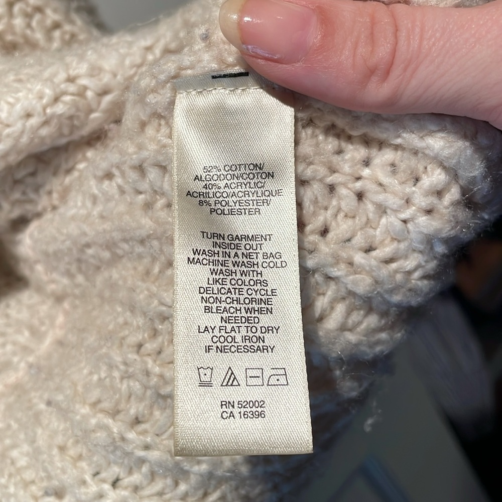 Sweater - Picture 4 of 6